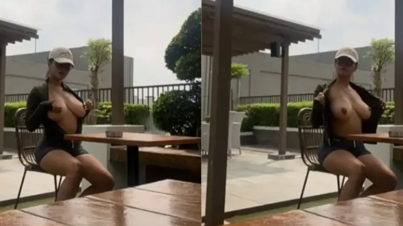Siskaeee Eksib Di Rooftop Cafe Hotel Ke Pengen Diliatin Sama Tamu